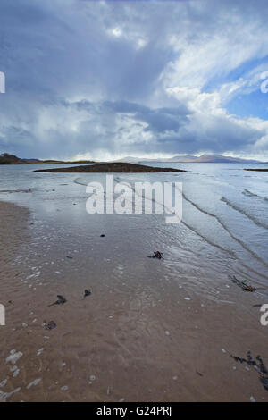 Le montagne di Mull da Ganavan Sands, Oban, Scozia. Foto Stock