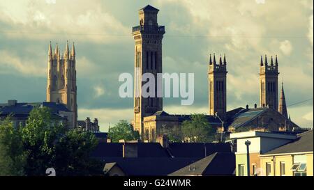 Vista aerea della chiesa torri trinity college chiesa Park Circus, Glasgow, Scotland, Regno Unito. Foto Stock