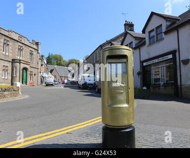 Golden post box in onore di Andy Murray's 2012 medaglia d oro dunblane scozia maggio 2016 Foto Stock