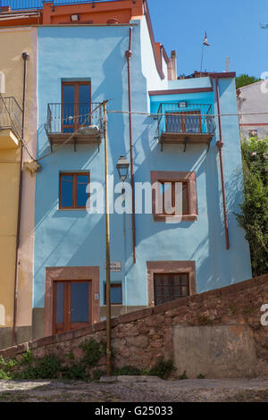 Colore tipico sportello anteriore di Bosa, Oristano, Sardegna, Italia Foto Stock