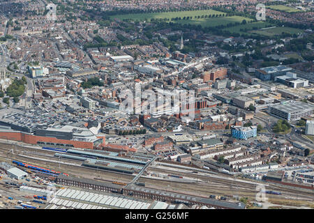 Una veduta aerea del centro città zona di Doncaster, nello Yorkshire meridionale Foto Stock