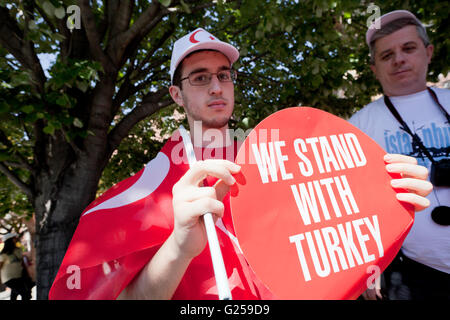 Turkish-Americans partecipare a "La pace e la solidarietà a piedi' - Washington DC, Stati Uniti d'America Foto Stock