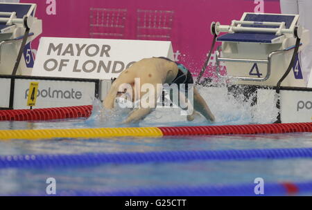 Londra, Inghilterra: Maggio 19, 2016 Camille Lacourt nuotatore francese campione europeo 50 dorso a Londra Foto Stock