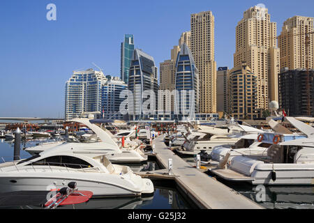 Vista di Marina District in Dubai Foto Stock