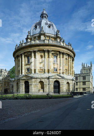 Cupola Radcliffe Camera, Oxford. Da James Gibbs 1737-49, originariamente la Radcliffe Library, l'Università di Oxford. Foto Stock