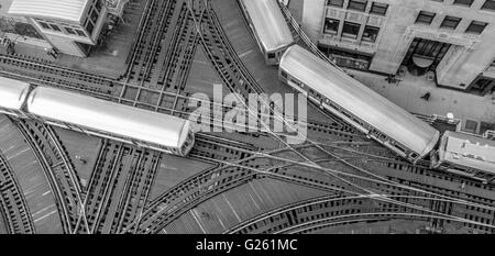 La rete del trasporto pubblico in Chicago lavorando sodo su un venerdì Foto Stock