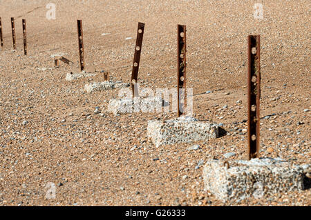 Il tempo di guerra anti-invasione recinto costruito per proteggere l'ex RAF stazione radar a Bawdsey traghetto, Suffolk, Inghilterra. Foto Stock