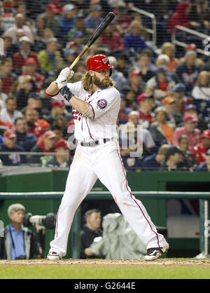 Washington, Distretto di Columbia, Stati Uniti d'America. 23 Maggio, 2016. Washington cittadini sinistra fielder Jayson Werth (28) pipistrelli nella quinta inning contro i New York Mets a cittadini Parco di Washington, DC, lunedì 23 maggio, 2016. Il Mets ha vinto il gioco 7 - 1.Credit: Ron Sachs/CNP © Ron Sachs/CNP/ZUMA filo/Alamy Live News Foto Stock