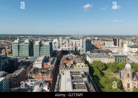 Fotografia aerea del centro di Birmingham, Inghilterra. Edifici di uffici di Snowhill e la Cattedrale di St Phillips Foto Stock