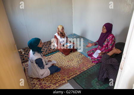 MSF salute mentale attività Alwan in un campo di rifugiati in Iraq settentrionale Foto Stock