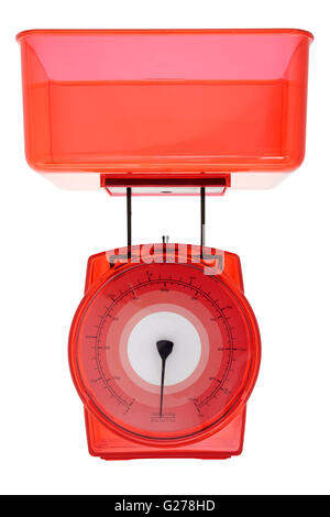 Red bilancia da cucina su sfondo bianco Foto Stock