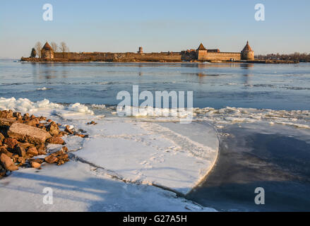 Serata sul fiume Neva. La fortezza di 'Oreshek'. Foto Stock
