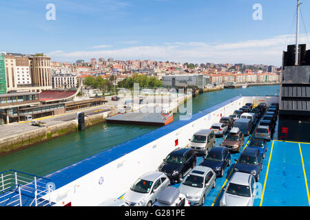 Il Brittany Ferry Etretat arrivando a Santander Spagna Foto Stock