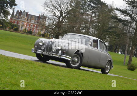 Mk 2 Jaguar a Chateau Impney, DROITWICH, WORCESTERSHIRE Foto Stock