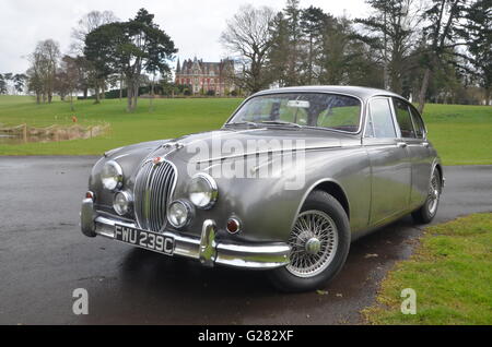 Mk 2 Jaguar a Chateau Impney, DROITWICH, WORCESTERSHIRE Foto Stock