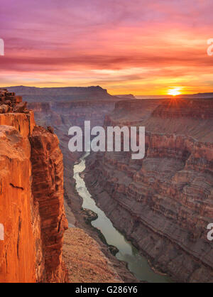 Alba sul fiume Colorado in toroweap si affacciano nel parco nazionale del Grand Canyon, Arizona Foto Stock