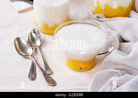 Tapioca dessert con mango Foto Stock