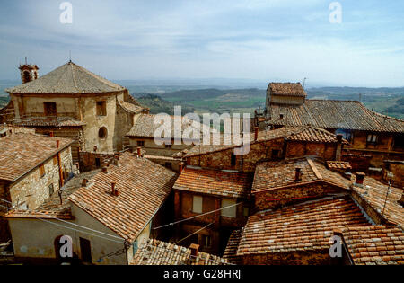 Vista sopra i tetti di Montepulciano Foto Stock