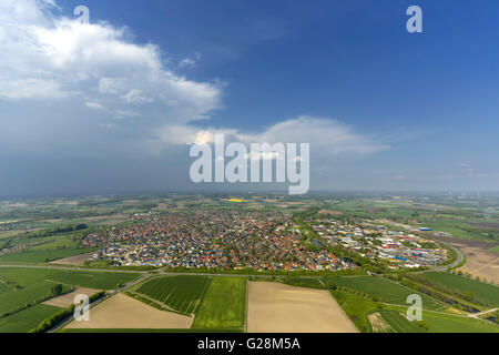 Vista aerea, Olfen, città verde, cielo nuvoloso su Olfen, Münsterland campagna, Germania, Europa, vista aerea, uccelli-occhi vista, Foto Stock