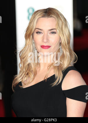 Kate Winslet assiste l'EE Bafta British Academy Film Awards presso la Royal Opera House on Feb 14, 2016 a Londra Foto Stock