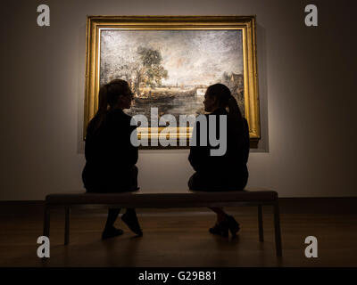 Londra, Regno Unito. Il 26 maggio 2016. Il fondo scala di sei piedi schizzo per visualizzare sul Stour vicino a Dedham, circa 1821-22 da John Constable (1776-1837) sarà offerto a fianco di altri capolavori di Christie's 250 anniversario la definizione di arte inglese vendita a Londra il 30 giugno. L'ultimo grande sei-schizzo a piè di pagina da Constable in mani private è stimato pari a GBP 12-16 milioni. Credito: Immagini vibranti/Alamy Live News Foto Stock