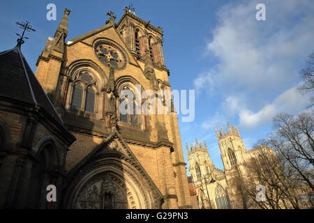 St Wilfrid la Chiesa cattolica e la chiesa cattedrale di York, nello Yorkshire, Inghilterra, Regno Unito Foto Stock