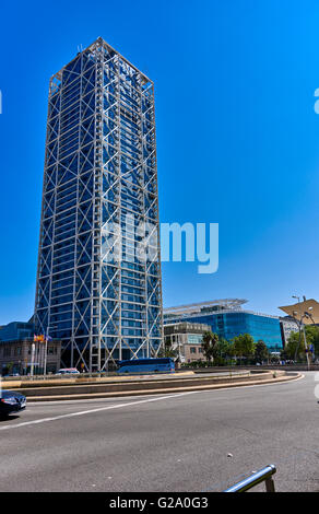 Il Port Olímpic è una marina si trova a Barcellona, in Catalogna Foto Stock