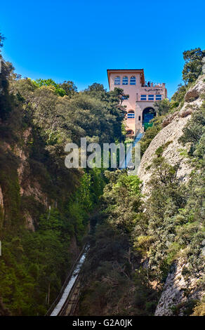 Montserrat è un multi-picco mountain si trova nei pressi della città di Barcellona, in Catalogna, Spagna Foto Stock