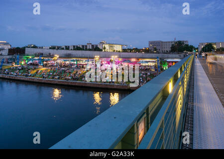Berlino, Germania, sul fiume Spree, capitale beach cafe, nuova Cancelleria federale, Foto Stock