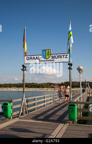 Pier, Graal-Mueritz, Meclenburgo-Pomerania Occidentale, Germania Foto Stock