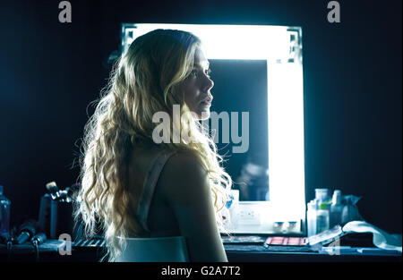 Il demone al neon (2016) ELLE FANNING Nicolas Winding Refn (DIR) RACCOLTA MOVIESTORE LTD Foto Stock