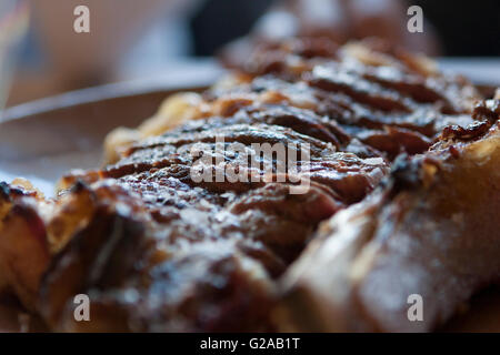 Bistecca di manzo in barbecue Aranda del Duero, Burgos. Spagna Foto Stock