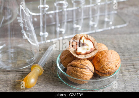 Allergia alimentare e la ricerca in laboratorio closeup Foto Stock