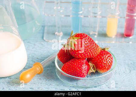 Allergia alimentare e la ricerca in laboratorio closeup Foto Stock