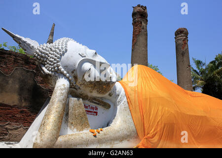 Vihara del Buddha Reclinato, Wat Yai Chai Mongkhon, Buddist Temple, Thailandia Foto Stock