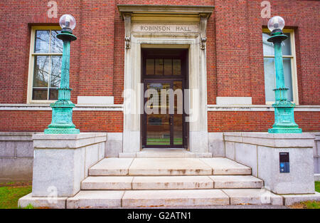 Cambridge, Stati Uniti d'America - 29 Aprile 2015: Robinson Hall di Harvard Yard della Harvard University di Cambridge, Massachusetts, MA, Stati Uniti d'America. Foto Stock