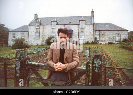 Ronald Pickup come George Orwell nel dramma della bbc 'crystal spirito...Orwell nel Giura' Shot in 'Barnhill',sul Giura,casa Orwell vissuto in Foto Stock