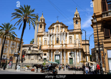 La facciata barocca della Chiesa di San Domenico (chiesa di San Domenico) a Palermo, Sicilia, Italia Foto Stock
