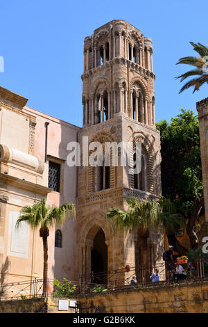 Campanile della Chiesa Martorana a Palermo, Sicilia, Italia Foto Stock