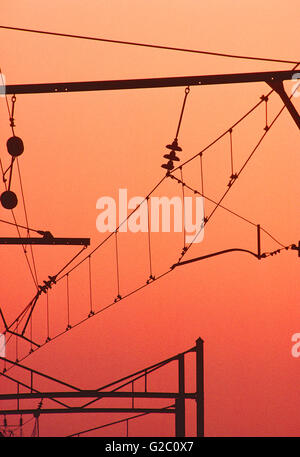 Vista del tramonto di trasmissione elettrica cantiere; Limerick Centrale Nucleare; Limerick; Pennsylvania; USA Foto Stock