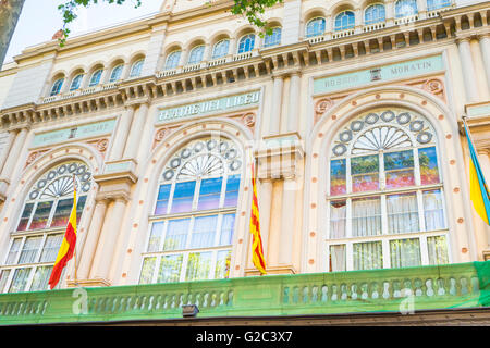 Spagna Catalogna Eixample Passeig de Gracia Teatro del Liceu Gran Teatre del ornato colorato colorato facciata Balletto Foto Stock