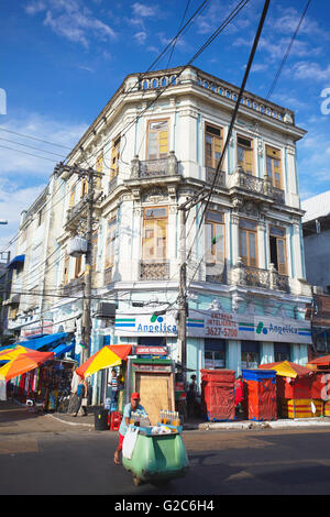 Scena di strada nella zona portuale di Manaus, Amazonas, Brasile Foto Stock