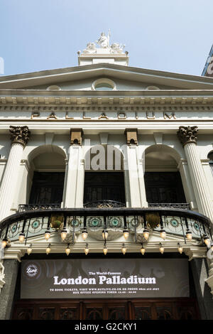 Il London Palladium Theatre, Argyll Street, Soho, London, England, Regno Unito Foto Stock