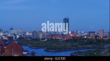 Il centro città di Manchester skyline panoramico Foto Stock