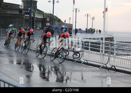 Aberystwyth, Wales, Regno Unito. 27 Maggio, 2016. Il Pearl Izumi tour della serie professionale cycle race venerdì 27 maggio 2016 Credit: mike davies/Alamy Live News Foto Stock