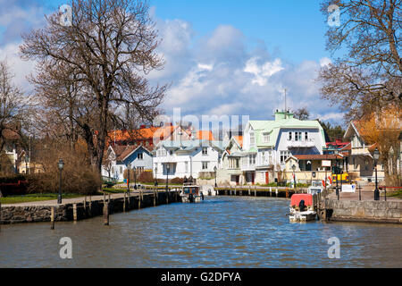 Estate in un piccolo e affascinante città in Svezia, Trosa, Svezia Foto Stock