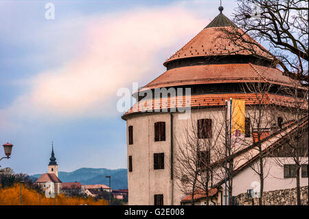 Slovenia - Oltredrava Maribor - Dravska Ulica - torre di giudizio Foto Stock
