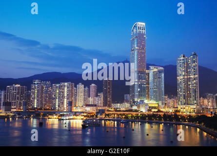 Vista di Nina torri, Tseun Wan, Nuovi Territori di Hong Kong, Cina Foto Stock