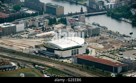 Berlino, Germania. 29 apr, 2016. Una veduta aerea della Mercedes Benz Arena impianto sportivo a Berlino, Germania, 29 aprile 2016. Foto: Bernd von Jutrczenka/dpa/Alamy Live News Foto Stock