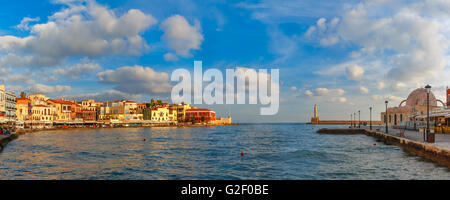 Vecchio porto al mattino, Chania, Creta, Grecia Foto Stock